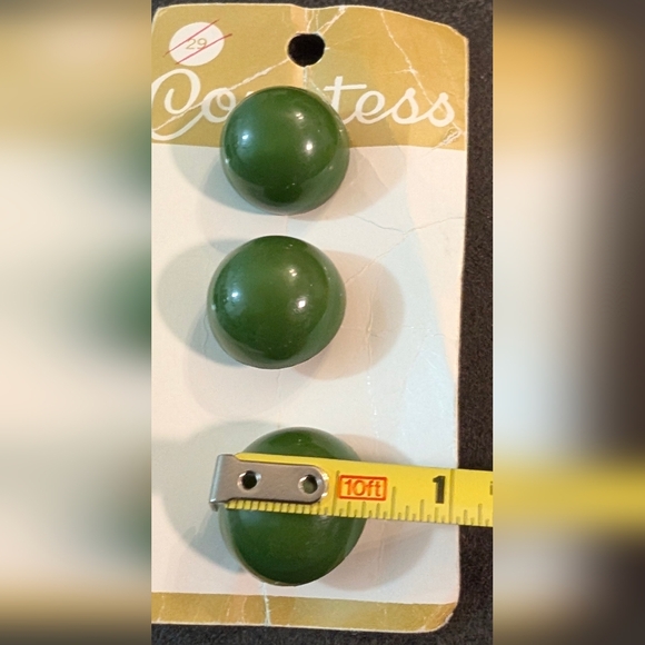 Countess Green Buttons - Picture 2 of 2